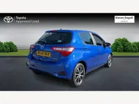 Used Toyota Yaris Hybrid 100 HP (73 kW) 2019 Blue Hatchback