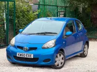 Used Toyota Aygo 67 HP (49 kW) 2010 Blue Hatchback