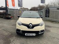 Usado Renault Captur Dynamique 90 HP (66 kW) 2015 Bege SUV