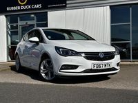 Used Vauxhall Astra SRi 150 HP (110 kW) 2017 White Hatchback