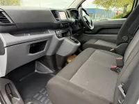 Used Vauxhall Vivaro 145 HP (106 kW) 2022 White MPV