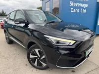 Usado MG ZS SE 114 kW (156 HP) 2022 Preto SUV