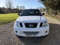 Used Nissan Navara Visia 144 HP (105 kW) 2014 White Pickup