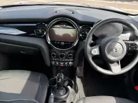 Używany Mini Cooper Classic 134 KM (98 kW) 2023 Szary Hatchback