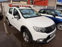 Usado Dacia Sandero Lauréate 90 HP (66 kW) 2018 Branco Citadino