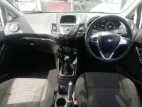 Used Ford Fiesta Zetec 80 HP (58 kW) 2014 White Hatchback