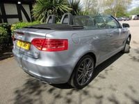 Begagnad Audi A3 Cabriolet S-Line 140 HK (102 kW) 2011 Silver Cab