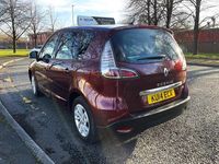 Used Renault Scénic III Dynamique 2014 Red MPV