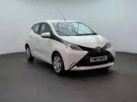 Used Toyota Aygo X-play 69 HP (50 kW) 2017 White Hatchback