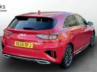 Używany Kia Ceed GT-Line 138 KM (101 kW) 2025 Czerwony Hatchback
