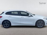 Used BMW 118 Sport Line 136 HP (100 kW) 2022 White Hatchback