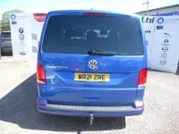 Begagnad VW Transporter Highline 2021 Blå Van