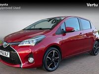 Used Toyota Yaris Hybrid Design 100 HP (73 kW) 2016 Red Hatchback