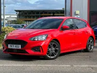 Used Ford Focus ST-Line 120 HP (88 kW) 2021 Red Hatchback