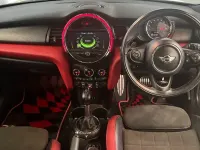 Usado Mini John Cooper Works Hatch 231 CV (169 kW) 2016 Blanco Utilitario