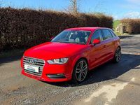 Begagnad Audi A3 Sport 2015 Röd Halvkombi