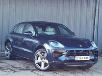 Used Porsche Macan Turbo 440 HP (323 kW) 2019 Blue SUV