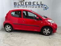Begagnad Peugeot 107 2009 Röd Halvkombi