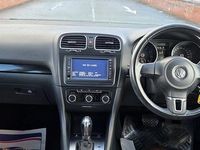 Used VW Golf VIII S 105 HP (77 kW) 2024 White Estate