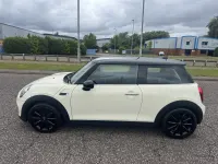 Used Mini Cooper D Hatch 116 HP (85 kW) 2018 White Hatchback
