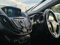 Usado Ford B-MAX Zetec 75 HP (55 kW) 2013 Prateado Monovolume