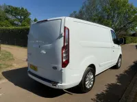 Usado Ford Transit Custom Limited 130 CV (95 kW) 2021 Blanco Van