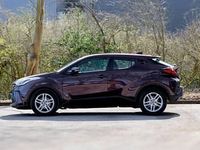 Used Toyota C-HR 122 HP (89 kW) 2022 Purple SUV
