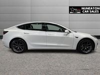 Used Tesla Model 3 Standard Range Plus 177 kW (241 HP) 2019 White Sedan
