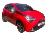 Używany Toyota Aygo Trend 71 KM (52 kW) 2019 Czerwony Hatchback