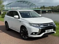 Used Mitsubishi Outlander P-HEV 200 HP (147 kW) 2015 White Estate