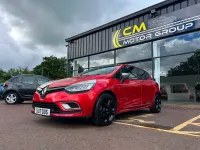 Used Renault Clio Dynamique 110 HP (80 kW) 2017 Red Hatchback