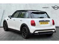 Usado Mini Cooper Classic 136 HP (100 kW) 2024 Branco Citadino