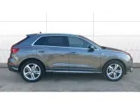 Używany Audi Q3 S-Line 150 KM (110 kW) 2021 Szary SUV