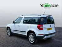 Used Skoda Yeti Outdoor Business Line 147 HP (108 kW) 2017 White SUV