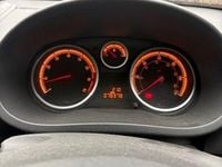 Second-hand Vauxhall Corsa 100 CP (73 kW) 2012 Portocaliu Hatchback