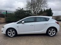 Used Vauxhall Astra SRi 115 HP (84 kW) 2012 White Hatchback