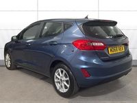Usado Ford Fiesta Zetec 101 HP (74 kW) 2018 Azul Citadino