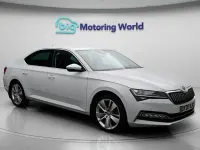 Gebraucht Skoda Superb Dynamic 218 PS (160 kW) 2020 Weiß Kleinwagen