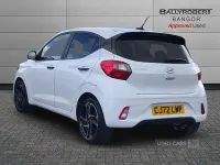 Used Hyundai i10 Premium 84 HP (61 kW) 2023 White Hatchback