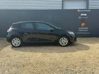 Used Renault Clio V Evolution 143 HP (105 kW) 2024 Diamond black  Hatchback