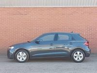 Usado Audi A1 Design 110 HP (80 kW) 2023 Cinzento SUV