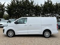 Used Vauxhall Vivaro 145 HP (106 kW) 2023 White MPV
