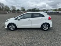 Usado Kia Rio Air 2015 Branco Citadino
