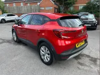 Used Renault Captur Iconic 143 HP (105 kW) 2022 Red  SUV