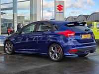 Usado Ford Focus ST 245 CV (180 kW) 2015 Azul Utilitario