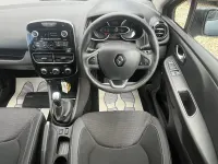 Begagnad Renault Clio V Play 2026 Grå Halvkombi