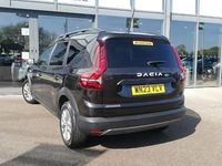 Begagnad Dacia Jogger Expression 109 HK (80 kW) 2023 Svart Minibuss