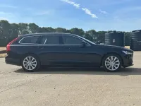 Used Volvo V90 Momentum 231 HP (169 kW) 2017 Blue Estate
