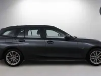Begagnad BMW 330e 2022 Grå Kombi