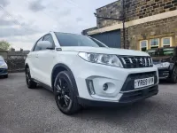 Gebraucht Suzuki Vitara SZ-T 140 PS (102 kW) 2019 Weiß SUV
